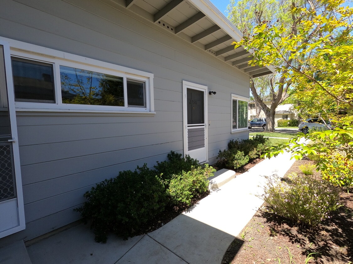 2750 Byron St, Palo Alto, CA 94306 Townhome Rentals in Palo Alto CA