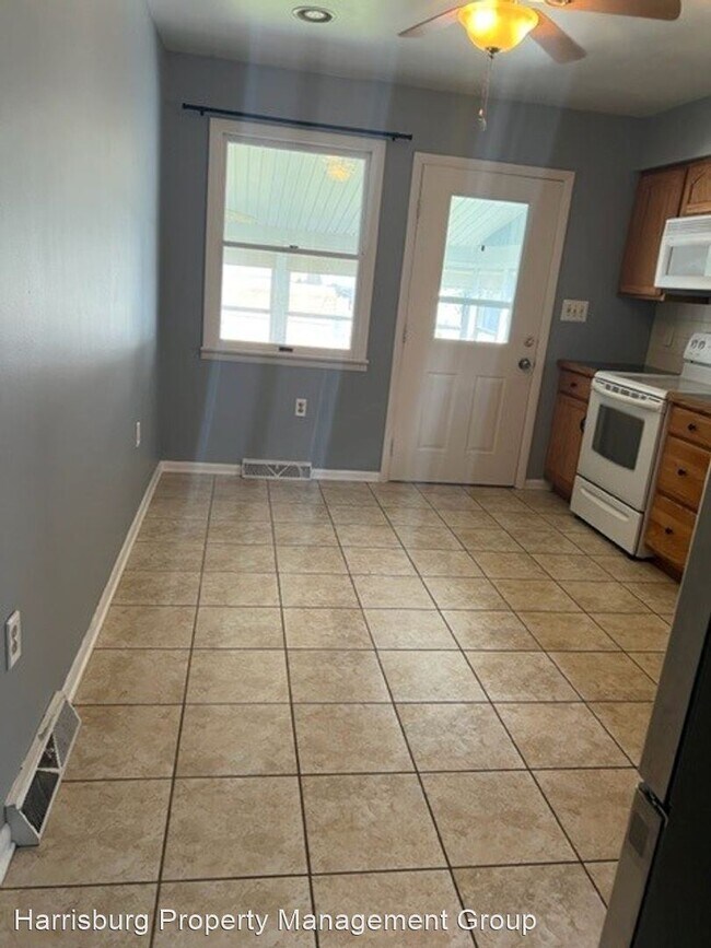 Building Photo - 4 br, 2 bath House - 137 W Areba Ave