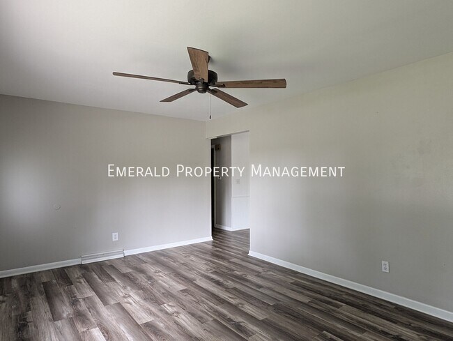 Foto del edificio - 8224 Scott Ln
