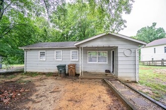 Building Photo - 3005 Ingleside Ave
