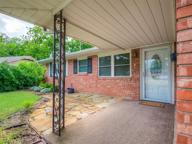 Foto del edificio - 1220 Columbia Ct
