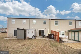 Building Photo - 65 Pennypacker Dr