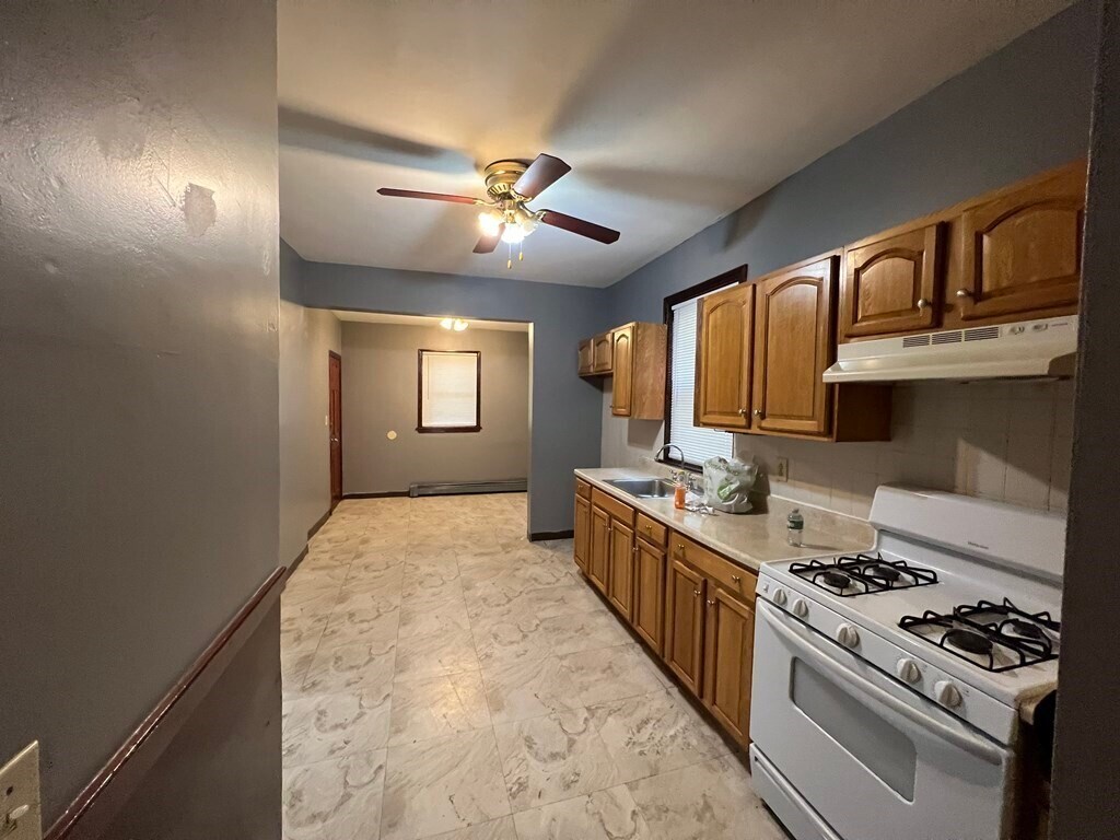 Primary Photo - 6 Woodcliff St
