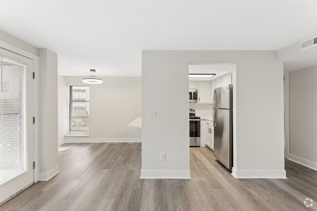 2BR, 1.5BA - 875SF - Dining Area - Bexley Village