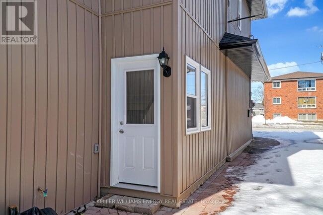 Photo du bâtiment - 89 Orchard View Blvd