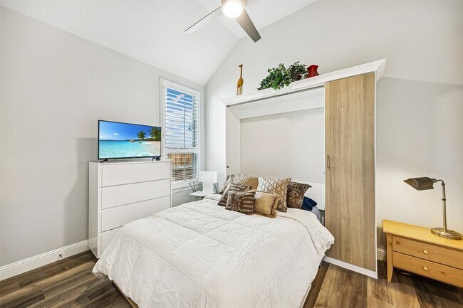 Foto del edificio - 950 Gentle Knoll Ln