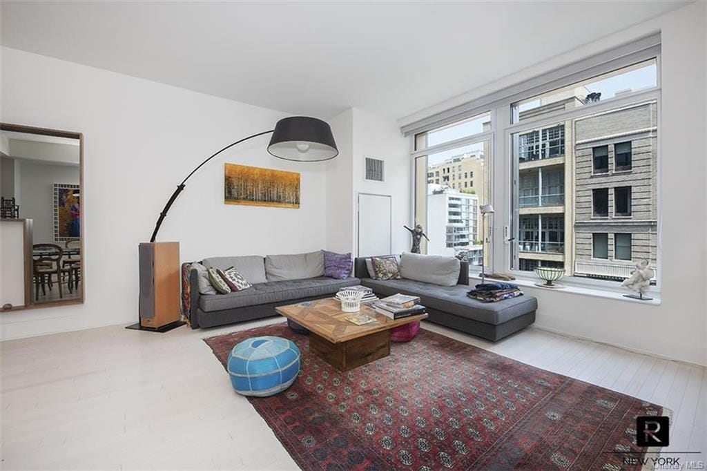 Primary Photo - 91 Leonard St