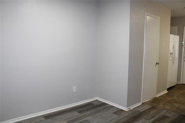 Foto del edificio - 10500 Lake June Rd