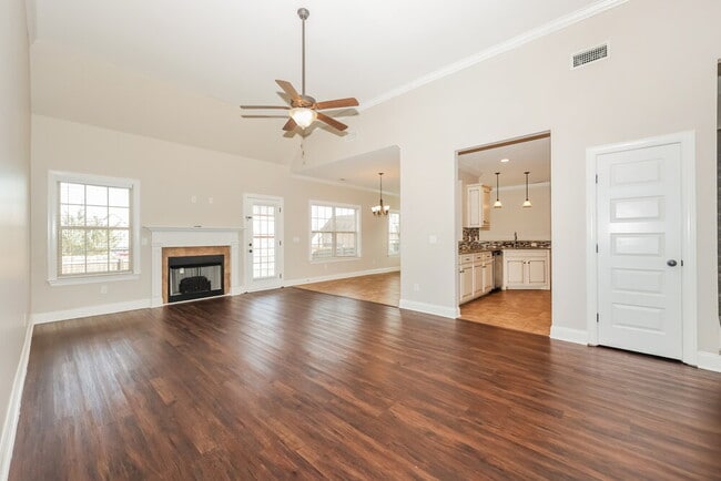 Foto del edificio - 1703 Drayton Dr