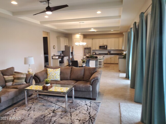 Foto del edificio - 20182 Snowflake Dr