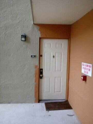 Foto del edificio - 1865 Palm Cove Blvd