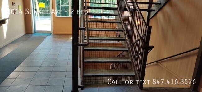 Building Photo - 3014 Sunset Ave