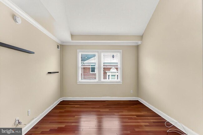 Foto del edificio - 718 S Washington St