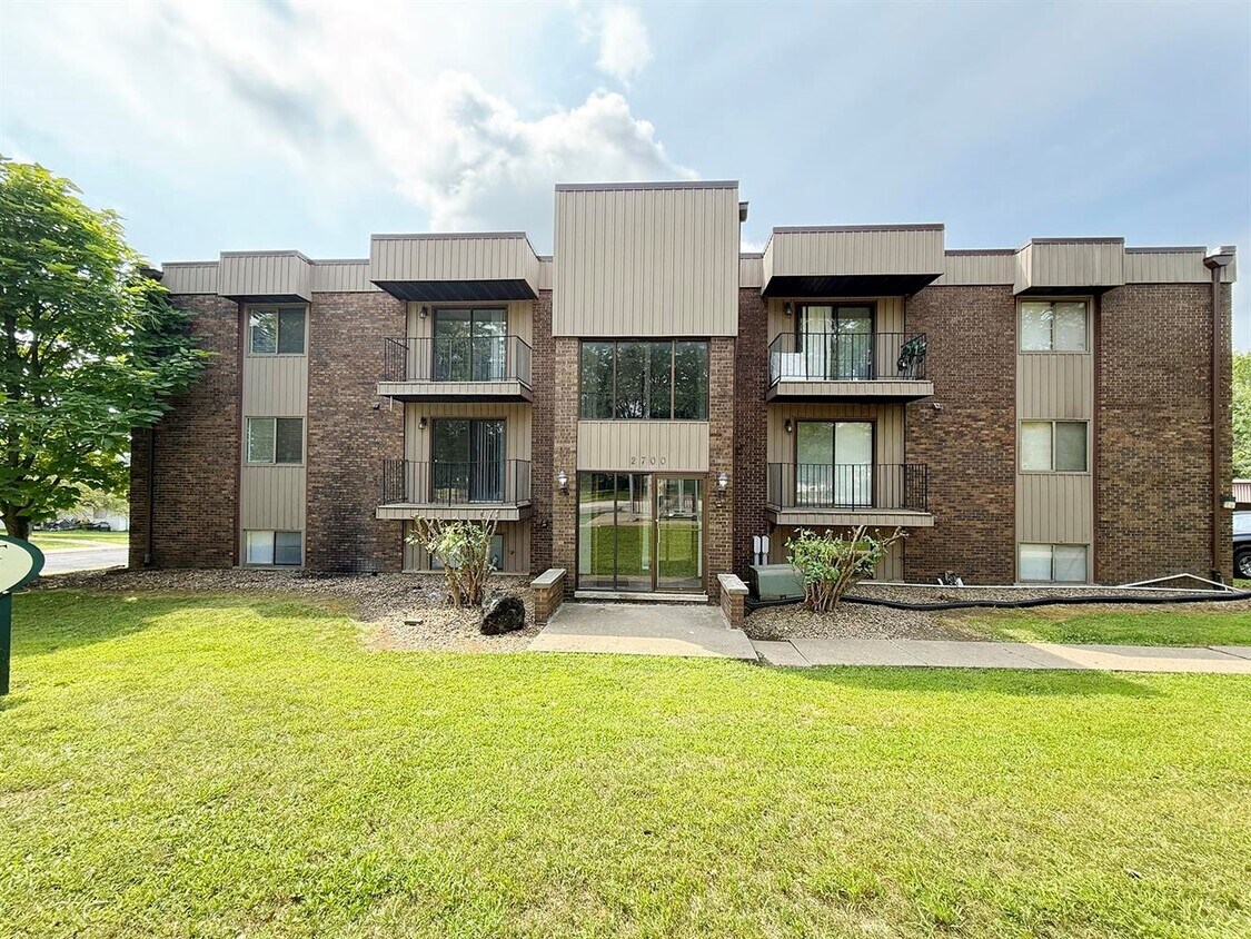 Exterior de Forrest Edge - Forrest Edge Apartments
