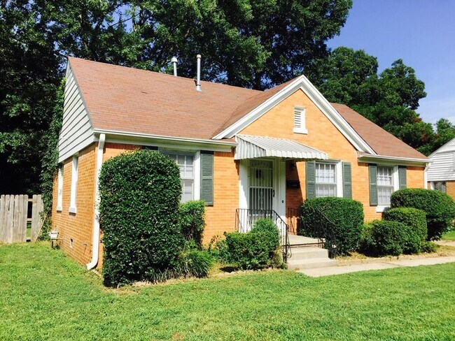Building Photo - 3 bedroom 1 bathroom i near University of ...