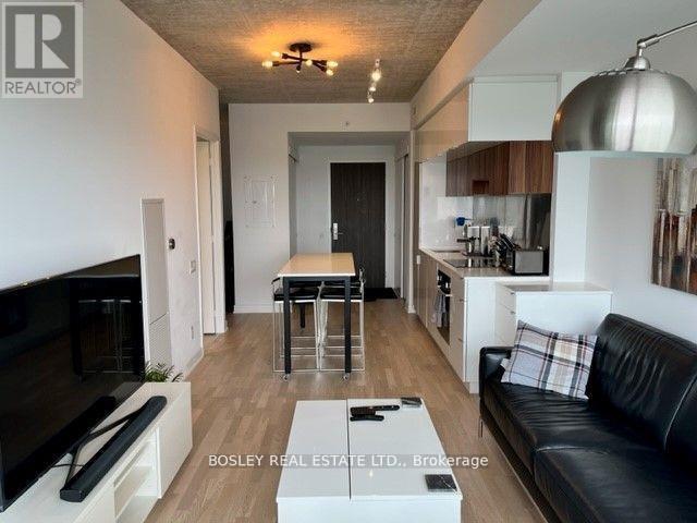 Building Photo - 185-1185 Roehampton Ave