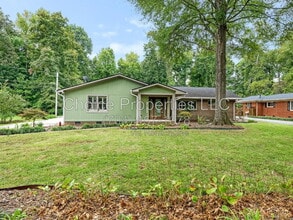 Building Photo - 1174 Robinhood Cir