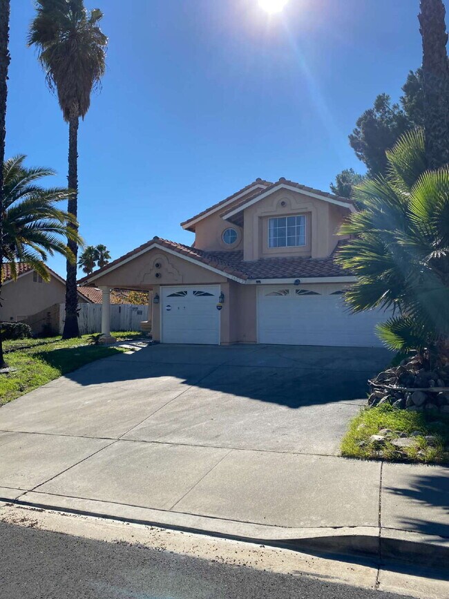 Foto del edificio - Spacious 3BD/3BA Home with Big Yard — Priced to Move Fast! Pets OK
