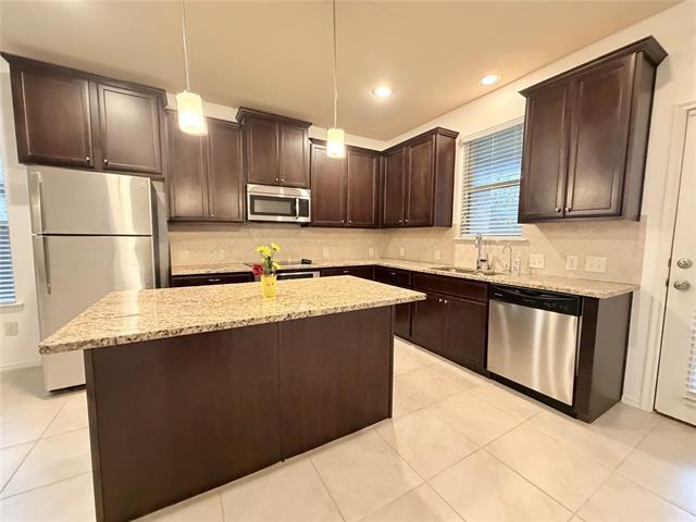 Foto del edificio - 305 Rustic Oak Ln