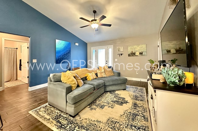 Foto del edificio - AVAILABLE IN MILTON!!