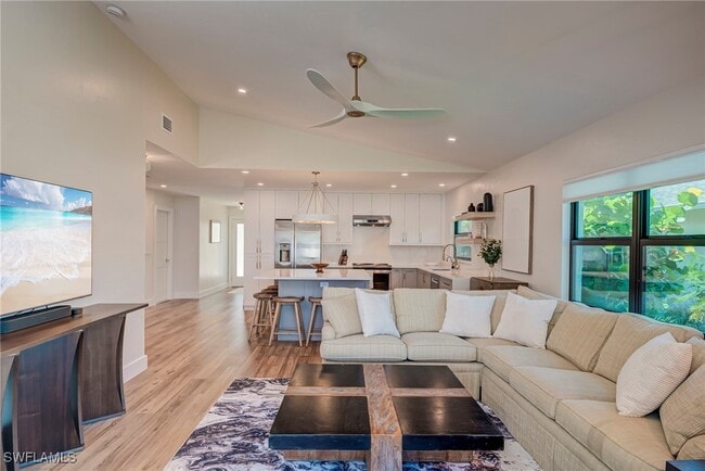 Foto del edificio - 577 98th Ave N