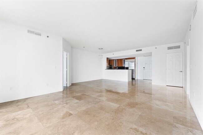 Foto del edificio - 1819 SE 17th St