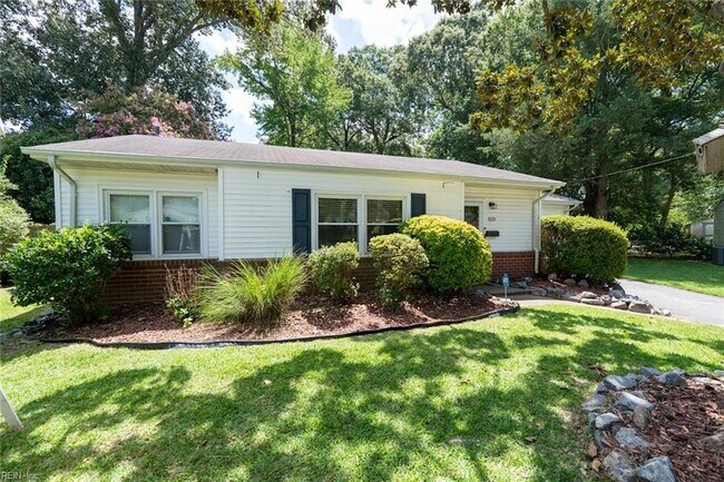 Foto del edificio - 820 Plainsman Ct