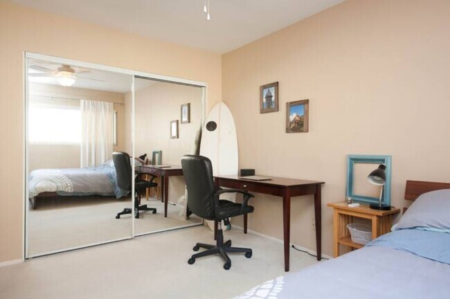 Foto del edificio - 1200 N Flores St