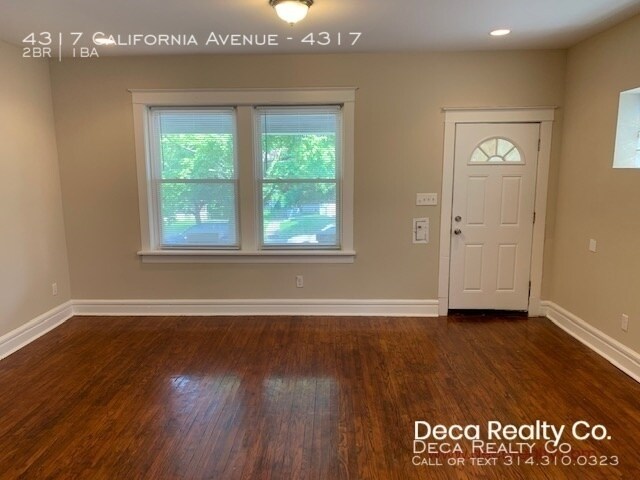 Building Photo - 2 Bedroom Apartment