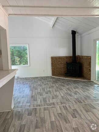 Building Photo - 4472 Brott Rd