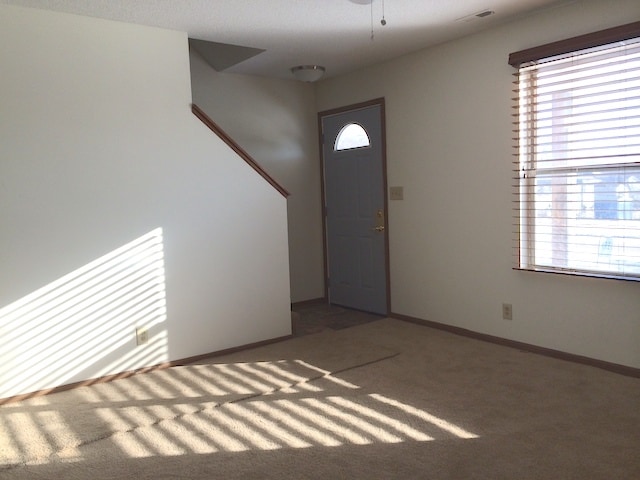 Building Photo - 926 W Belmont Ave