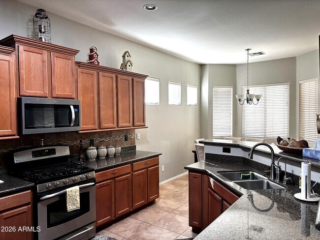 Foto del edificio - 33508 N 25th Dr