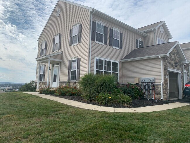 Building Photo - Woodcrest Hills Central SD-Future Rental!