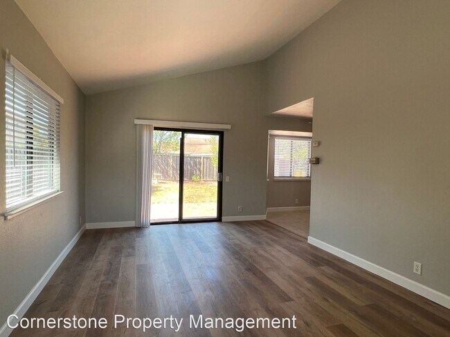 Foto del edificio - 3 br, 3 bath House - 5309 Daimler Ct.