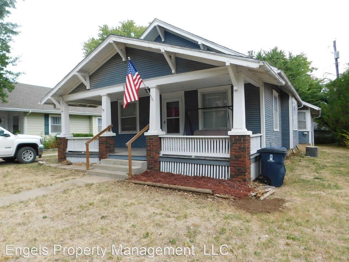 Primary Photo - 3 br, 1 bath House - 920 W 1st. Ave.