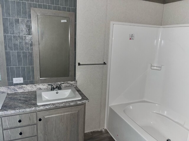 Foto del edificio - 388 Sterling Dr