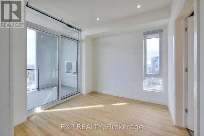 Building Photo - 741 King St W