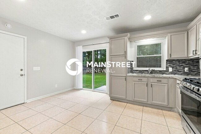 Building Photo - 3 Bedroom Pet-Friendly Home in STOCKBRIDGE, GA with Main Street Renewal