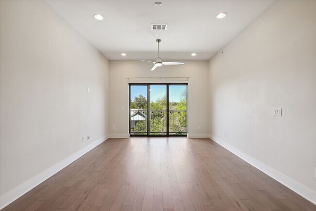 Foto del edificio - 908 Nueces St