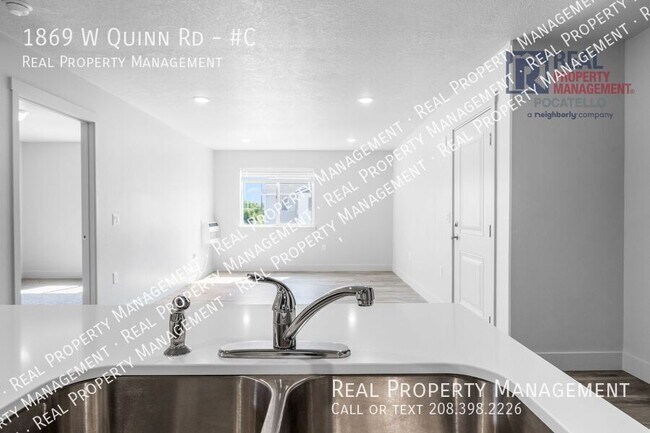 Foto del edificio - 1869 W Quinn Rd