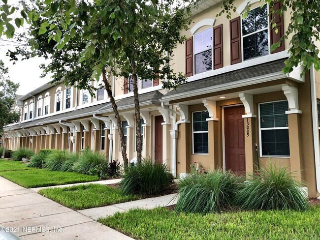 Building Photo - 13007 Surfside Dr
