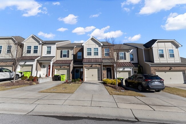 Building Photo - 1017 Fitchie Pl