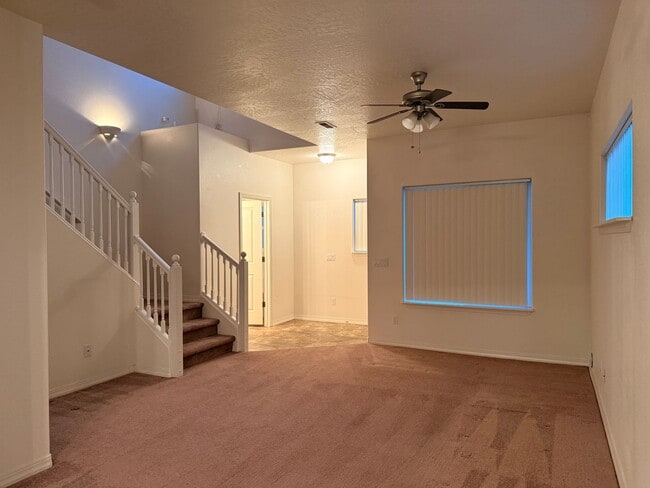 Building Photo - Home in the Landings