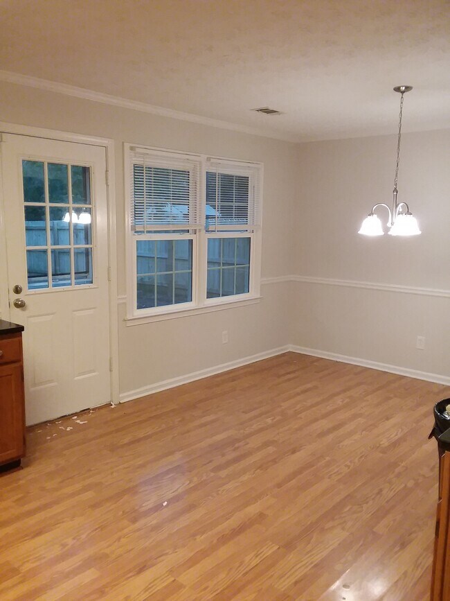 Building Photo - 1280 Summit Point Ln