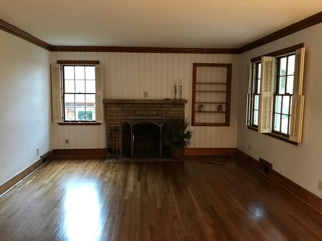 Photo - 2165 Collins Dr NW House