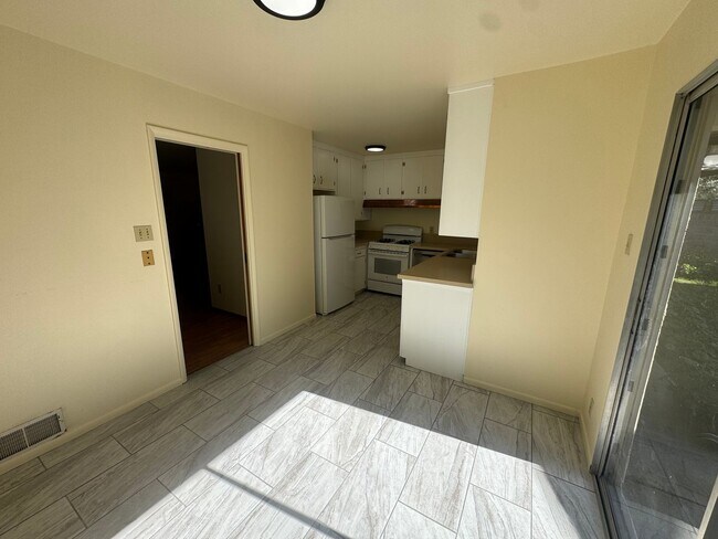 Foto del edificio - 708 E Cook St