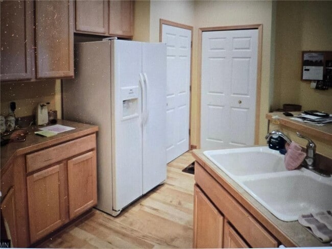 Foto del edificio - 7445 Timber Crest Dr S