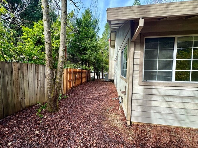 Building Photo - Downtown Nevada City Home Walking Distance...