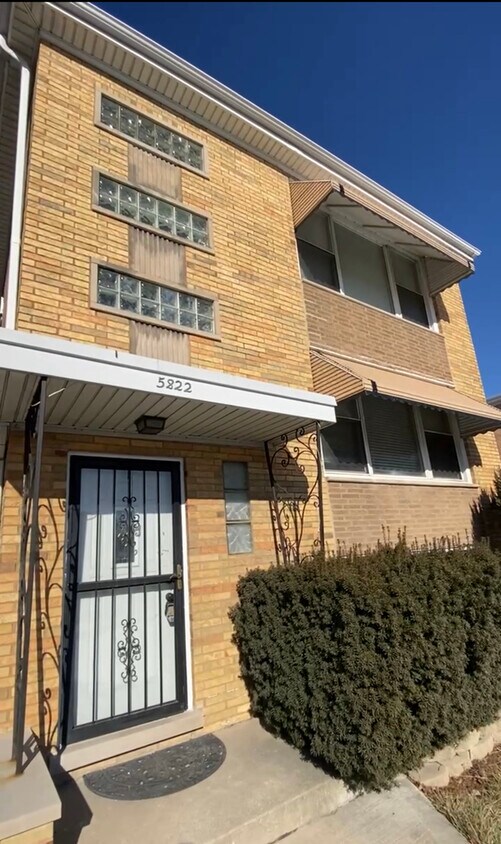 5822 W 79th St Unit 2, Burbank, IL 60459 Condo for Rent in Burbank