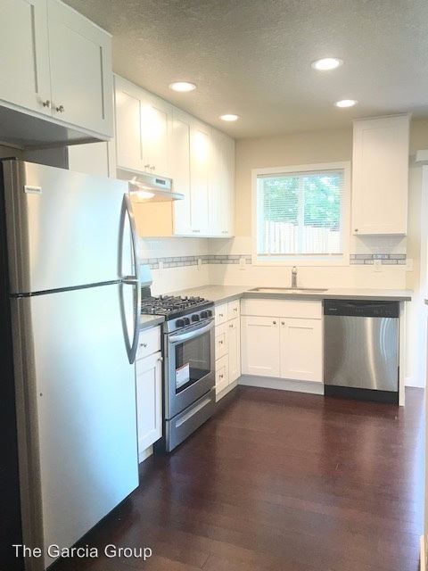 Foto del edificio - 805-809 NE 5th St